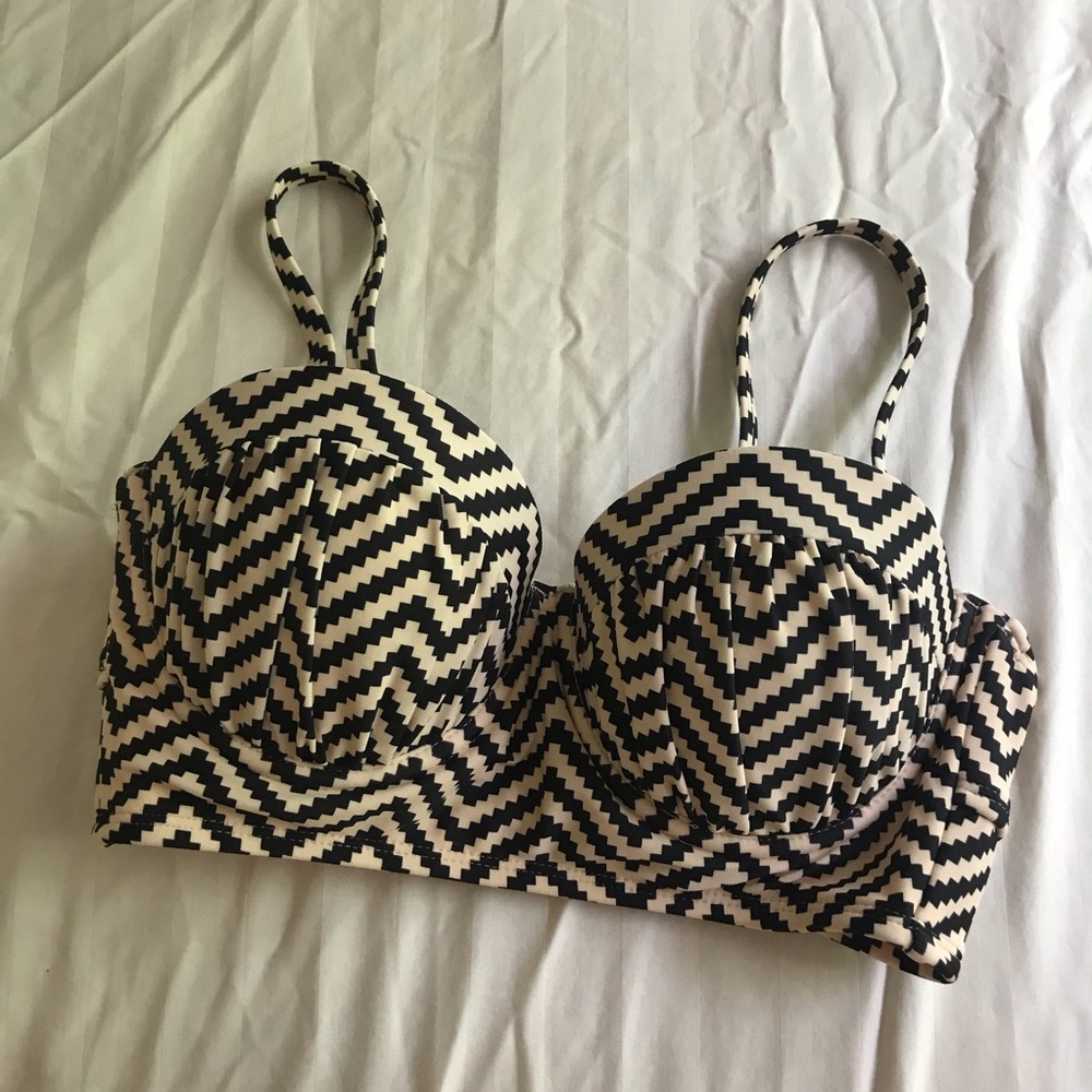 Xhilaration Swimsuit Top